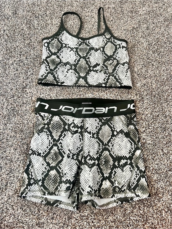 Jordan Pants - Women's Jordan Snake-Print set